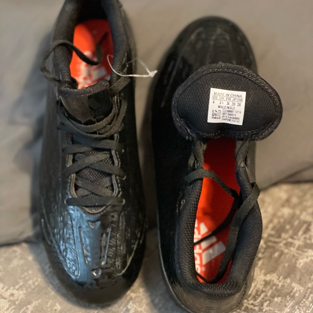 BOYS ADIDAS FOOTBALL CLEATS